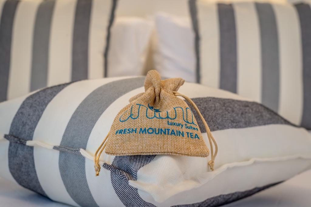 Eiriana Luxury Suites Plaka  Ngoại thất bức ảnh